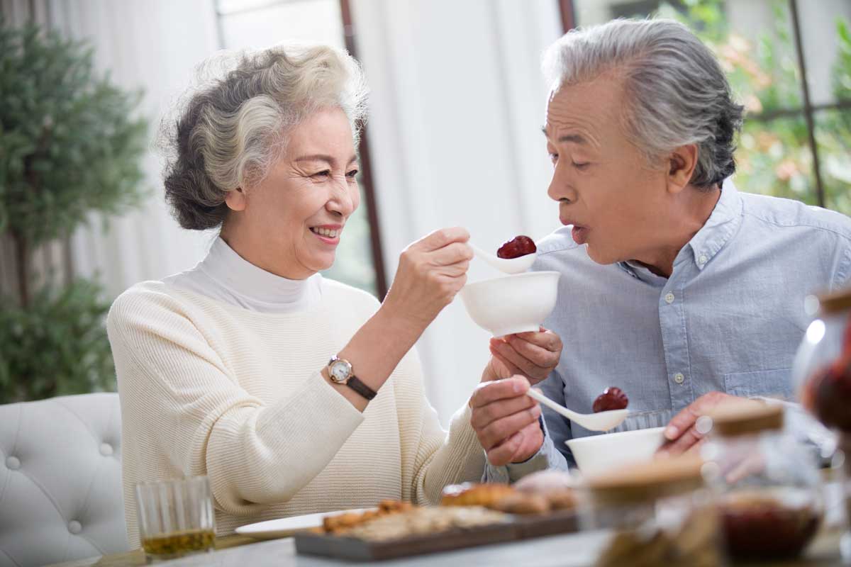 저녁 ‘이렇게’ 먹으면 노쇠 위험 급증