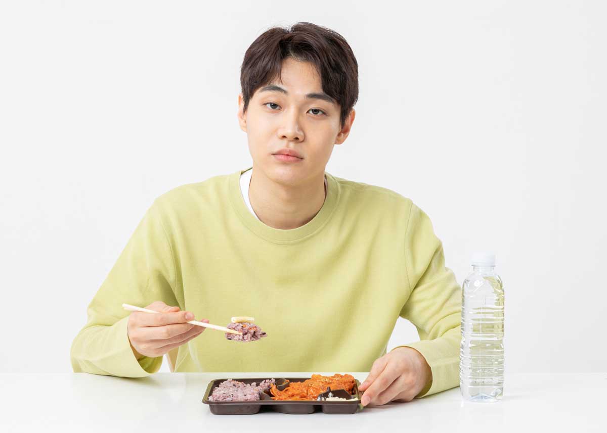 �� �Դ� ��� ����