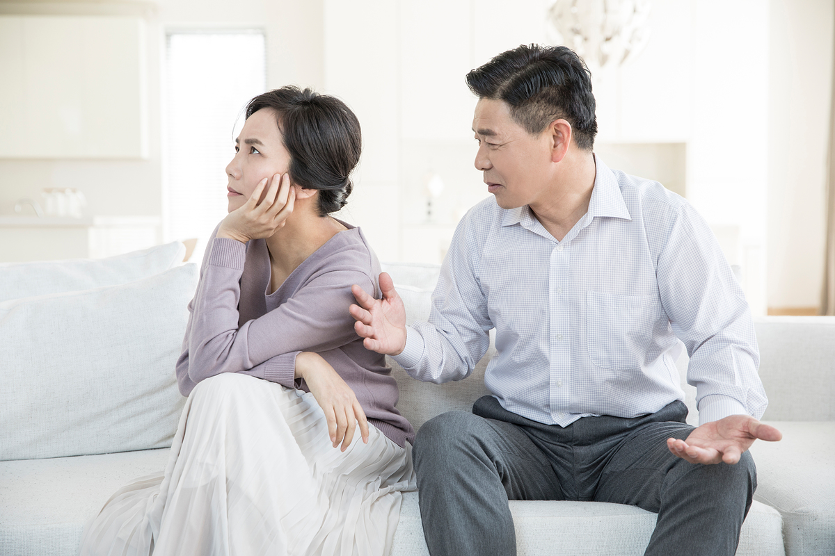 갈등 겪는 커플