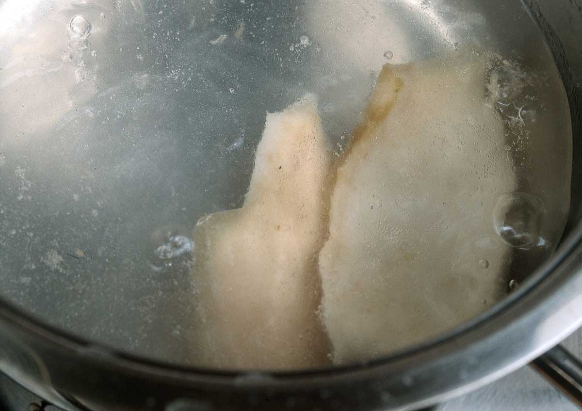 닭가슴살 익히는 사진