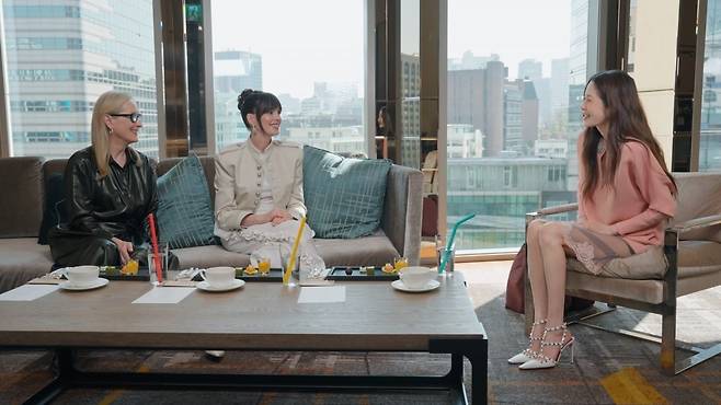 고현정 인터뷰하는 모습