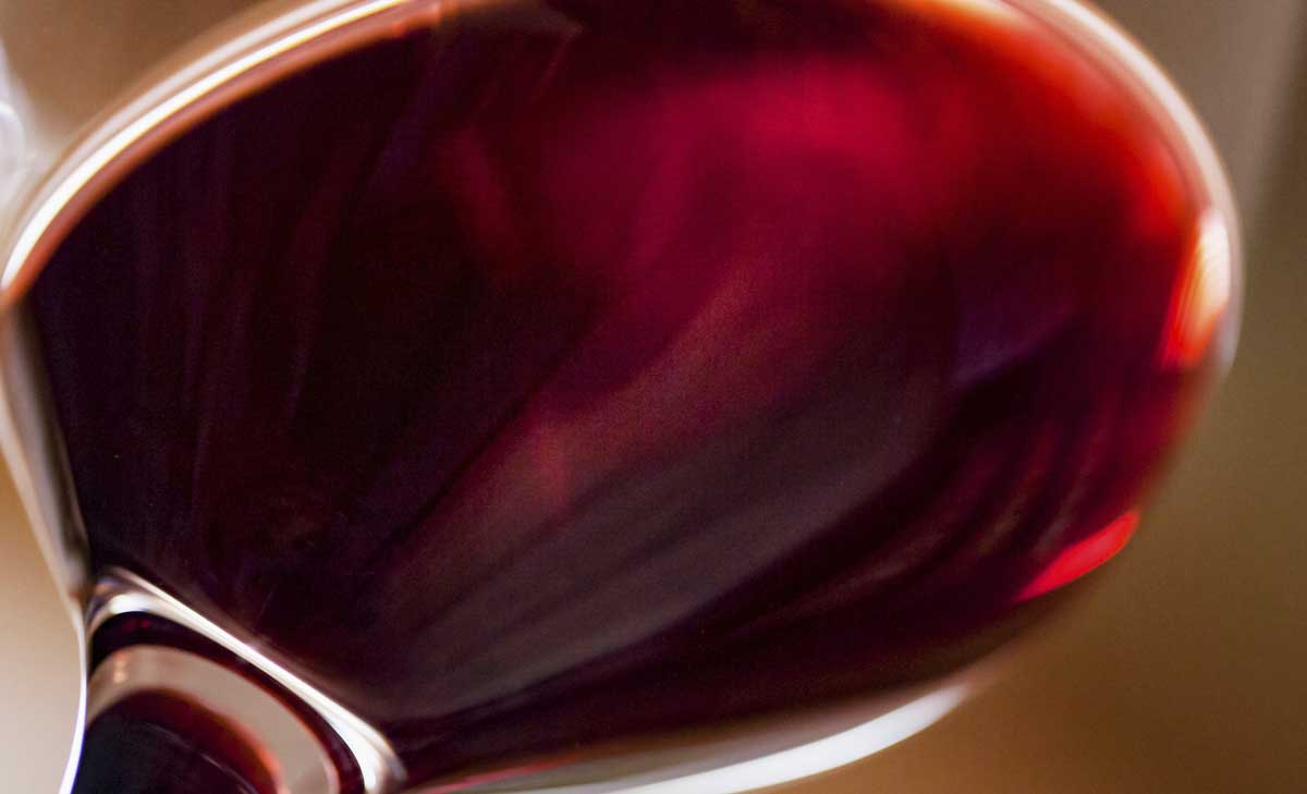 와인 담겨있는 잔