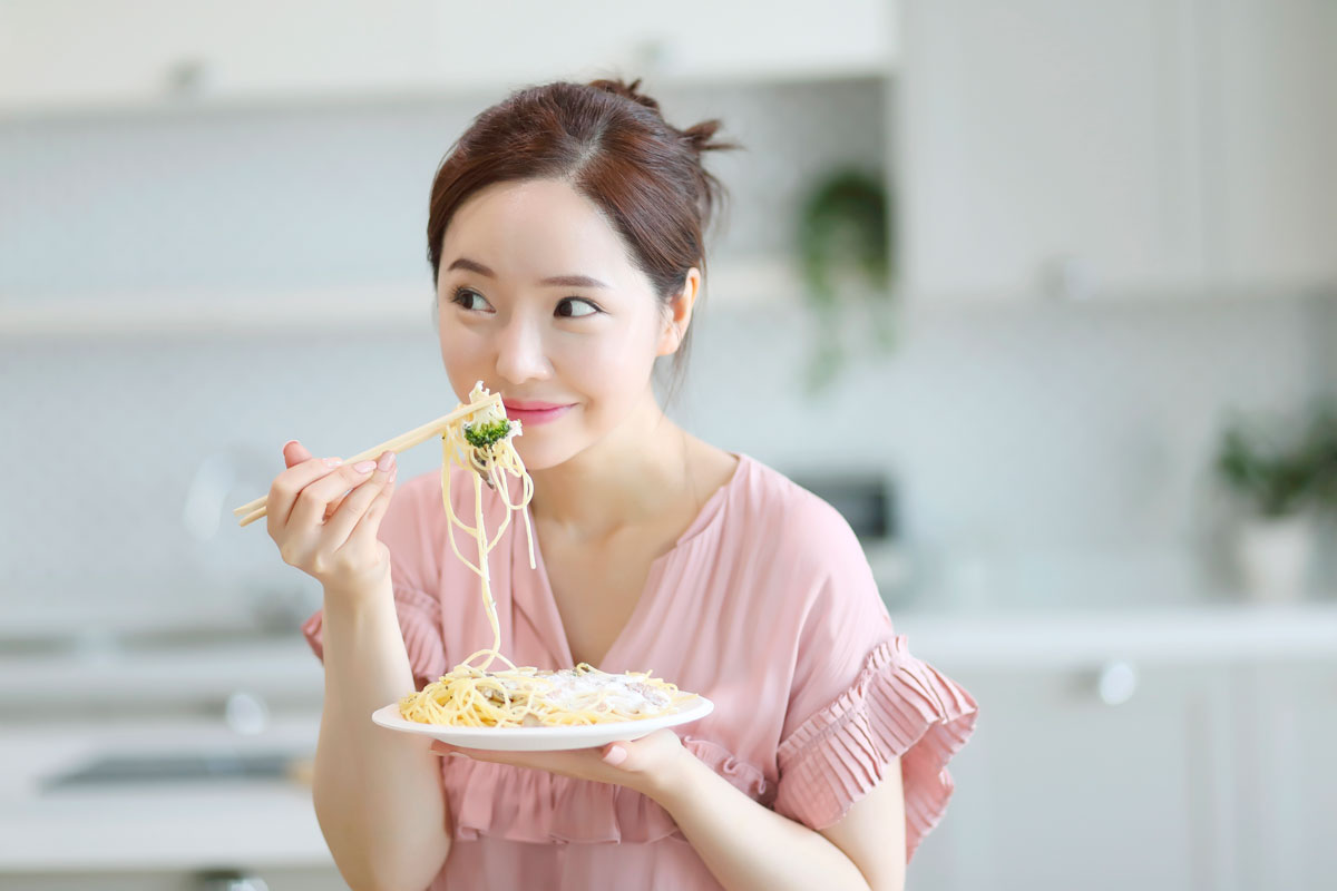 음식 냄새 사진