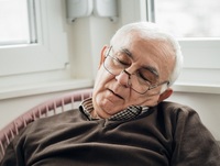 "����, ���� �ڸ� �� ��������"