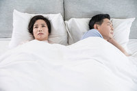 성생활 적은 여성, 남들보다 우울·불면 빨리 겪어… 횟수 비교해보니..