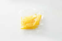 ���� �ɸ��� ���� ���, ���� ä�ҡ� �Ծ�� �ֺ��� ��Ÿ�� ��..