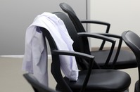 ���� ��� �� �н��� ��ϴ� 50�� �ǻ�, ���� ä �߰ߡ� �ǻ�ȸ..