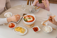 ‘이 조미료’ 조금 줄였더니… 심장마비·뇌졸중 위험 감소