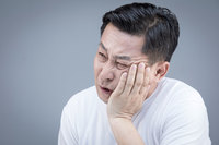 “방치하면 안 돼” 갑작스러운 ‘이 증상’, 뇌졸중·심근경색 신호..