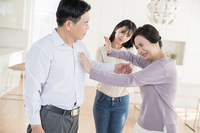 “가족끼리 정치 얘기 금지” 그 이유는…