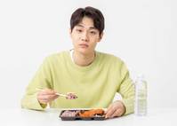 “짜게 먹어도 물 마시면 그만”… 그러다 혈관·신장 다 망가진다