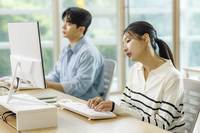 밥 먹고 졸음 쏟아져 고역일 때, ‘이렇게’ 하면 잠 깬다