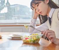 AI�� ��Ű�� ��� �Ծ�����, û�ҳ� �Ϸ� 700kcal ����