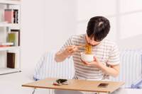 �ʰ�����ǰ�� �� ���ϰ� ���� Ư�� ������ ��� �ִٴ���?