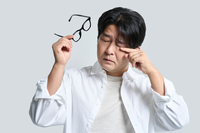 황반변성, 40만 시대… 노안으로 착각해 치료 놓칠라      