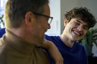 �������� ���� �������� ݫ���� ���ؼ� �ڳ� 600���� HIV ������..