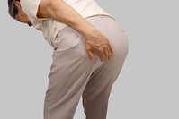 항문 번개 맞은 듯 ‘따끔’… 밤에 더 심한데, 대체 뭐야?