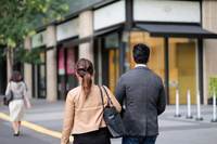 항상 ‘앞서 걷는 연인’이라면… 관계를 돌아봐야 할 때