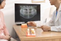 “한숨 자면 끝난다”는 말에 덜컥 수면 임플란트? 위험할 수 있어요