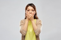 “내 입냄새의 원인은?” 이 닦아도 냄새 날 때, 의심 상황 4