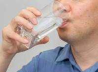 일어나자마자 입 축이려 물 찾는 사람, ‘이 질환’ 의심