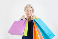 요즘 부쩍 충동적으로 돈 쓰는 부모님, 치매 초기일 수도