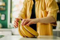 바나나 많이 먹으면 안 좋다던데… 이유는?