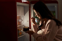 날마다 야식 당기는 사람… ‘이것’ 부족 신호