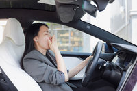 봄철 졸음운전, 창문 연다고 해결 안 된다… 대처법은?