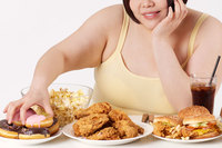 ‘건강한 잠’ 원하면, 야식부터 바꿔라… 어떻게?