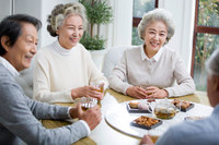 나이 들어 건강하려면… 돈보다 중요하다는 ‘다섯 가지’
